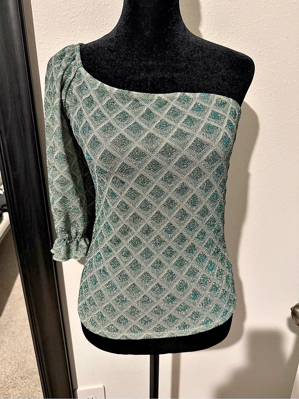 Willow & Root Geometric Blouse in Green & Silver Size Medium NWT